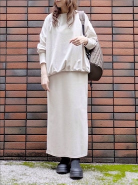 「アイテム（バックパック/リュック、グレー系）」を使った、sasa0601さん（レディース・156cm）の秋コーディネート