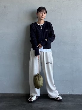 「FRED PERRY（フレッドペリー）のアイテム」を使った、ISSAさん（レディース・149cm）の秋コーディネート