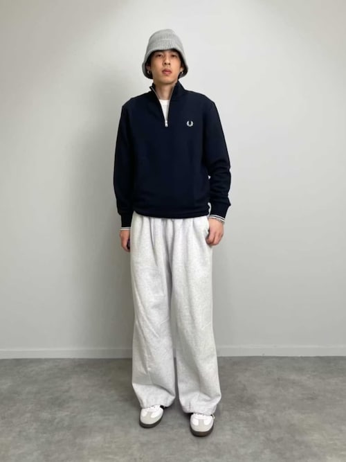 JEANS FACTORY オンラインショップISSAさんのスウェットを使ったコーディネート