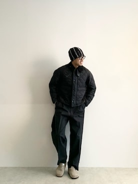 「オールブラック」｜「アイテム（その他アウター）」を使った、ISSAさん（メンズ・170cm）の冬コーディネート