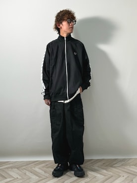 「アイテム（ジャージ）」を使った、ISSAさん（メンズ・170cm）の夏コーディネート