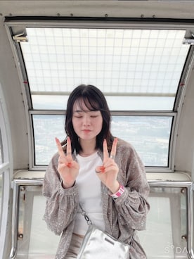 「アイテム（タンクトップ）」を使った、彩純さん（レディース・168cm）の秋コーディネート