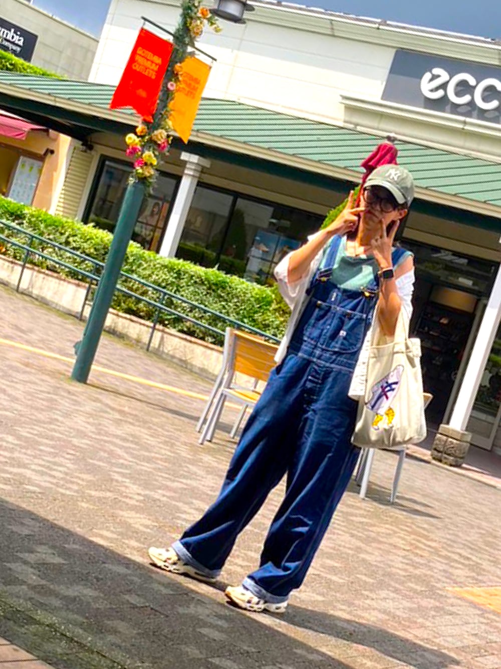 「アウトレットコーデ」｜「NIKEのアイテム（スニーカー、その他）」を使った、saaapiii0318さん（レディース・169cm）の秋コーディネートの1枚目の写真