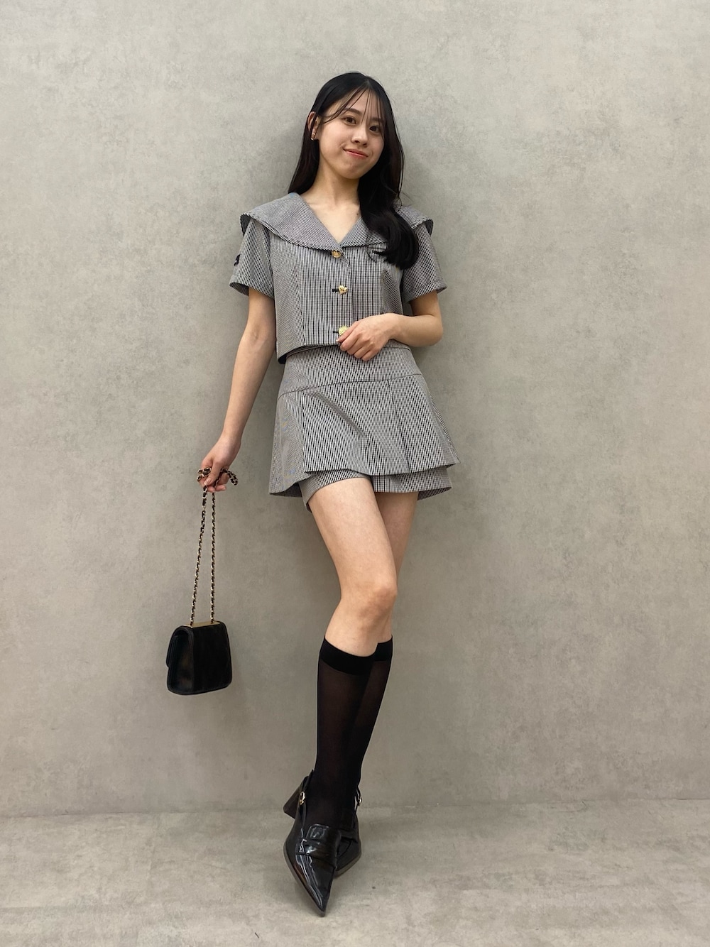 「春ニット、オフィスカジュアル、ドライブ、春、オトナ女子、キレイめカジュアル、春服コーデ、大人ファッション、楽チンコーデ、おしゃれさんと繋がりたい、ラフコーデ、今日のコーデ、チェック、お仕事コーデ、デニムコーデ」｜「dazzlinの【セットアップ対応】セーラーカラージャケット（テーラードジャケット、その他）」を使った、reikaさん（レディース・155cm）の春コーディネートの1枚目の写真