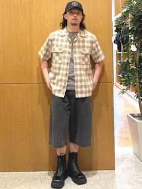 「BEAMS HEART（ビームスハート）のフェードカラー ワイド ショートパンツ（その他パンツ、ブラック系）」を使った、BEAMS HEART MENさん（メンズ・170cm）の春コーディネート