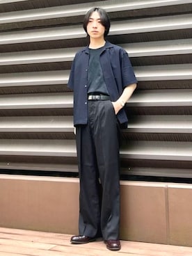 「BEAMS HEART（ビームスハート）のリネンブレンド 2タック ワイドスラックス（スラックス、ブラック系）」を使った、BEAMS HEART MENさん（メンズ・170cm）の夏コーディネート