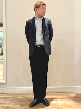 「BEAMS HEART（ビームスハート）の【4/23値下げ】トリアセテート ピンヘッド スラックス（セットアップ対応）（スラックス、ブルー系）」を使った、BEAMS HEART MENさん（メンズ・170cm）の春コーディネート