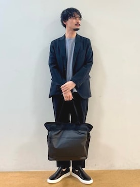 「BEAMS HEART（ビームスハート）のBEAMS HEART / ナイロン トートバッグ（トートバッグ、ブラック系）」を使った、BEAMS HEART MENさん（メンズ・170cm）の夏コーディネート