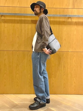 「アイテム（カーディガン/ボレロ、ブラウン系）」を使った、BEAMS HEART MENさん（メンズ・175cm）の冬コーディネート