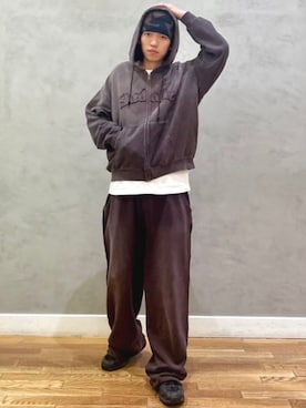 「初秋のパンツスタイル」｜「アイテム（スウェットパンツ）」を使った、BEAMS HEART MENさん（メンズ・174cm）の秋コーディネート