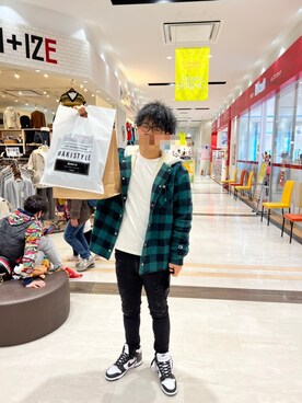 「Champion（チャンピオン）のアイテム（ジャケット/アウター、グリーン系）」を使った、sugi0114さん（メンズ・175cm）の春コーディネート