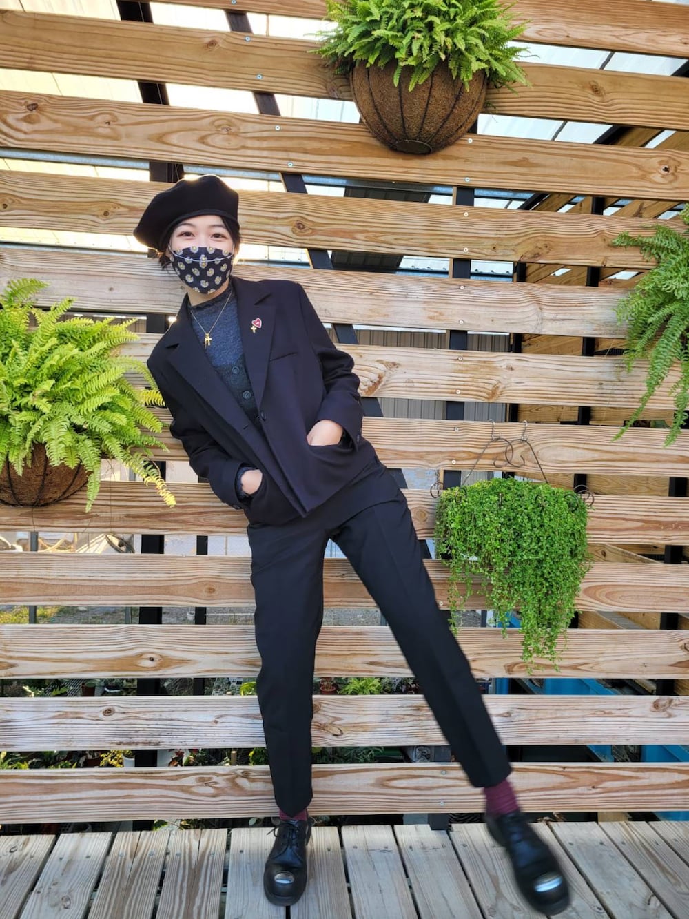 「black、Dr.Martens、正装、西裝外套、植物、野外フェス、野餐、遊園地」｜「Dr. Martensのアイテム（シューズ、ブラック系）」を使った、Wei🇹🇼さん（レディース・165cm）の冬コーディネートの1枚目の写真