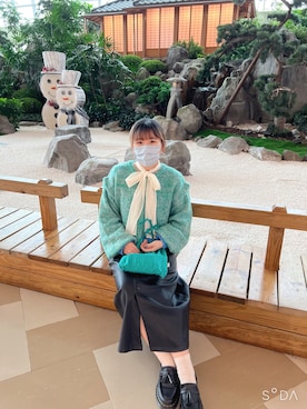 「アイテム（その他ヘアアクセサリー、イエロー系）」を使った、33💗さん（レディース・156cm）の冬コーディネート