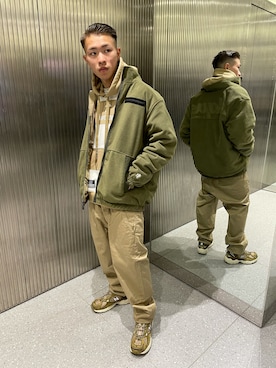 「AAPE BY A BATHING APE（エーエイプバイアベイシングエイプ）のアイテム（パンツ）」を使った、髙原　鋼さん（メンズ・171cm）の冬コーディネート