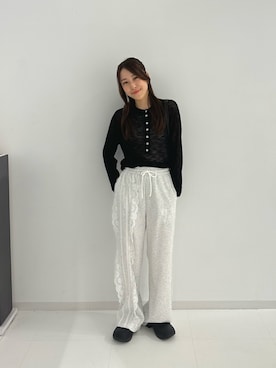 「Auntie Rosa Holiday（アンティローザホリデー）のアイテム（ニット/セーター）」を使った、YUKINOさん（レディース・156cm）の秋コーディネート