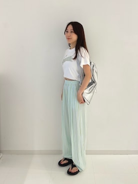 「アイテム（バックパック/リュック、シルバー系）」を使った、YUKINOさん（レディース・156cm）の夏コーディネート