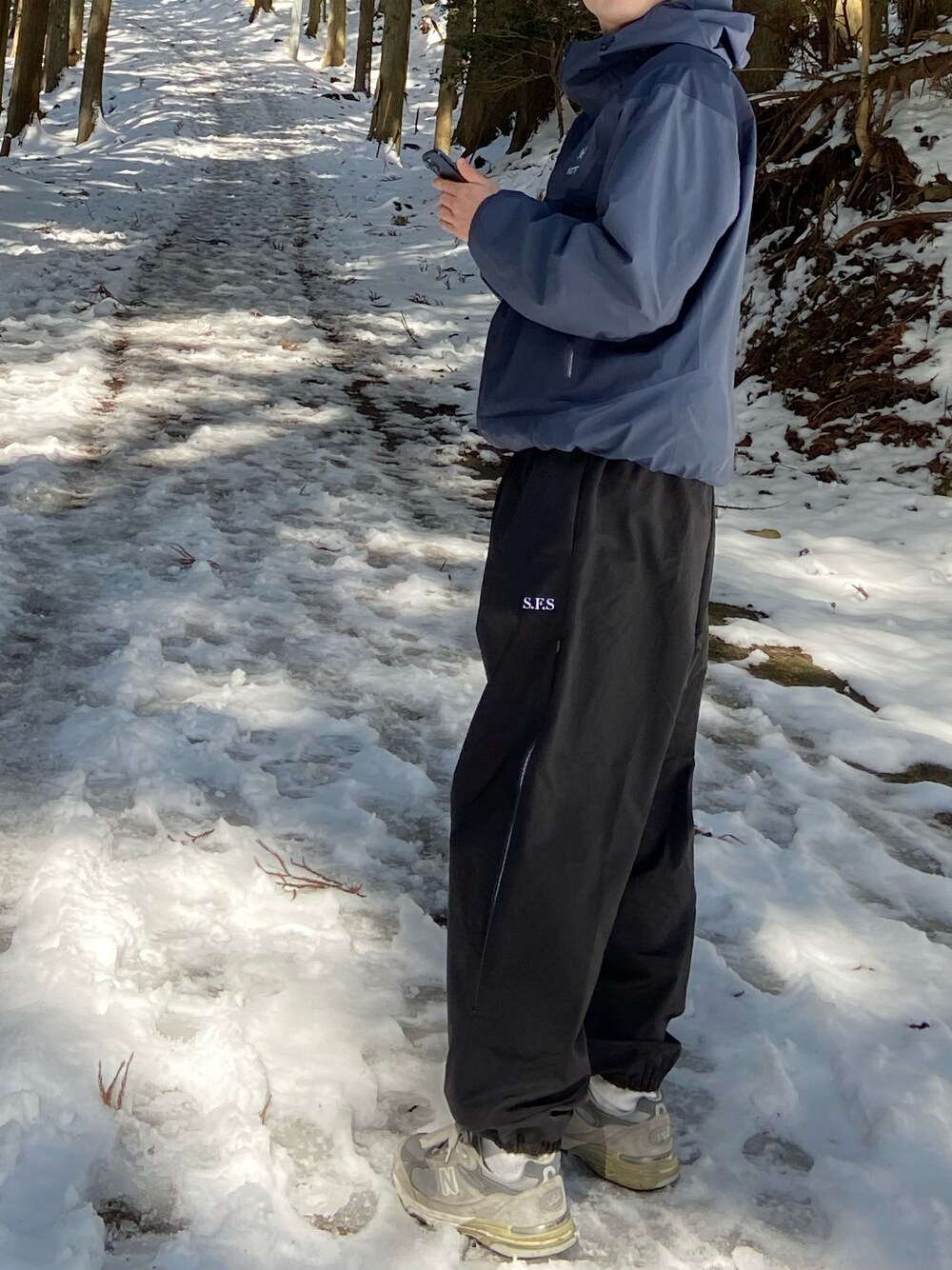 「今日のコーデ、ARC'TERYX、New Balance、竜ヶ岳」｜「NEW BALANCEのアイテム（スニーカー、グレー系）」を使った、Kさん（メンズ・178cm）の春コーディネートの1枚目の写真