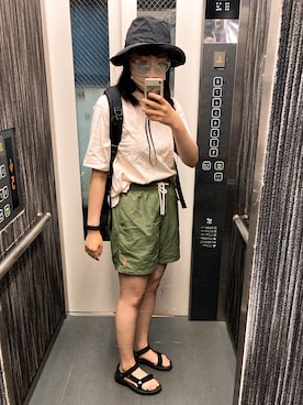 「アイテム（デジタル腕時計）」を使った、りこさん（レディース・160cm・20代）の春コーディネート