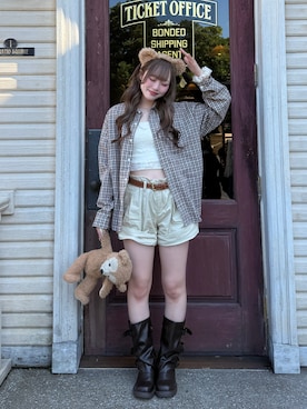 「YOLO（ヨーロ）のアイテム（シューズ、ブラウン系）」を使った、ひいなさん（レディース・165cm）の秋コーディネート