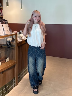 「YOLO（ヨーロ）のアイテム（デニムパンツ、ブルー系）」を使った、ひいなさん（レディース・165cm）の夏コーディネート