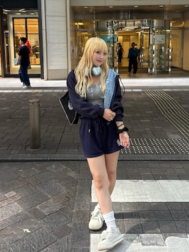 「アイテム（パーカー）」を使った、ひいなさん（レディース・165cm）の秋コーディネート