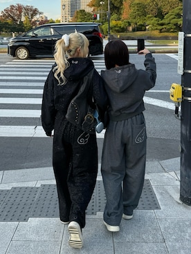 「アイテム（パーカー）」を使った、ひいなさん（レディース・165cm）の秋コーディネート