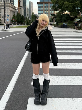 「アイテム（パーカー）」を使った、ひいなさん（レディース・165cm）の秋コーディネート