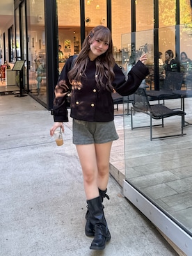 「callautia（カラウティア）のダブルブレストショートコート（ステンカラーコート、ブラック系）」を使った、ひいなさん（レディース・165cm）の秋コーディネート