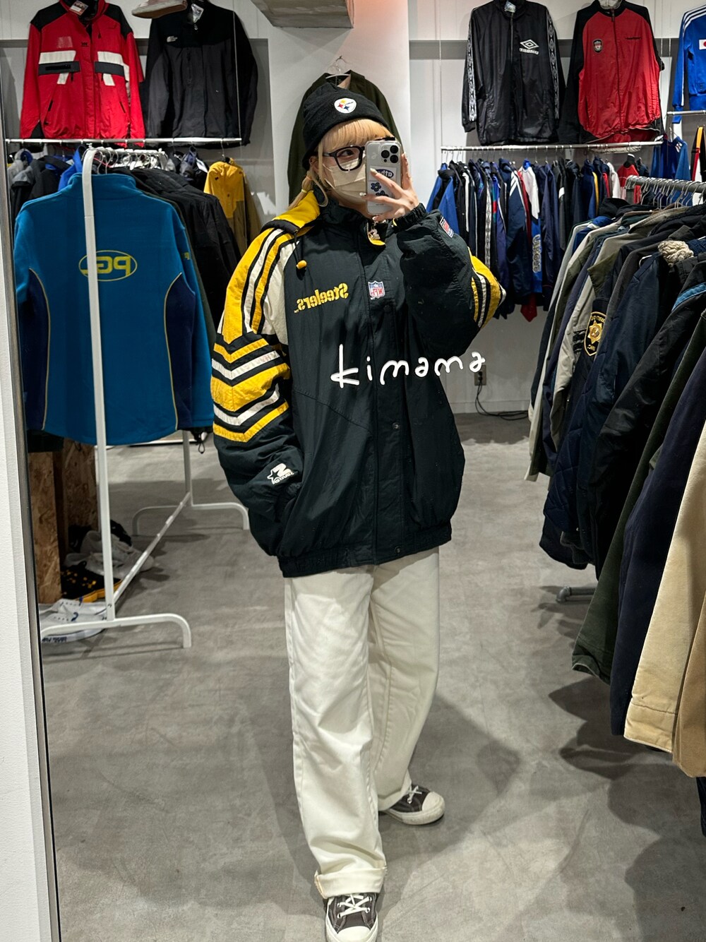 「冬コーデ、パンツスタイル、休日スタイル、お出かけコーデ、ootd、古着MIX、古着、古着コーデ」｜「MONO-MARTのハイウエストワイドストレート ヴィンテージウォッシュデニムパンツ（デニムパンツ、ホワイト系）」を使った、ひいなさん（レディース・165cm）の冬コーディネートの1枚目の写真