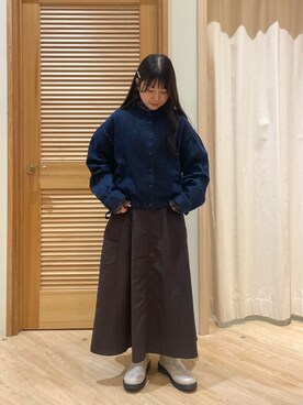 「カーゴスカート」｜「アイテム（ノーカラージャケット）」を使った、まいかさん（レディース・148cm）の秋コーディネート