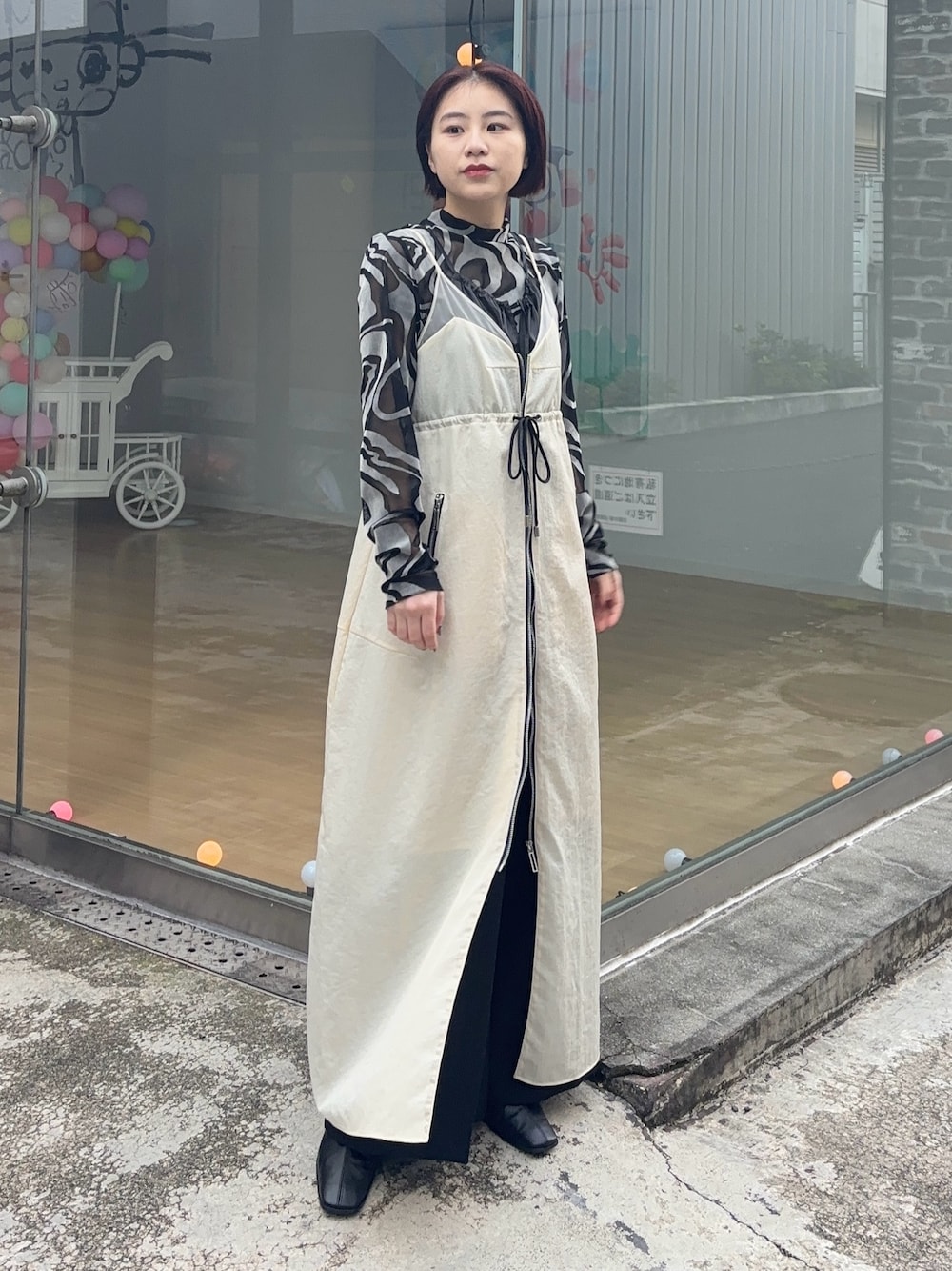 「キャミワンピ、ジャンスカ、レイヤードスタイル」｜「UNITED TOKYOのHAKAMAタックワイドパンツ（その他パンツ、ブラック系）」を使った、Yukaさん（レディース・152cm）の冬コーディネートの1枚目の写真