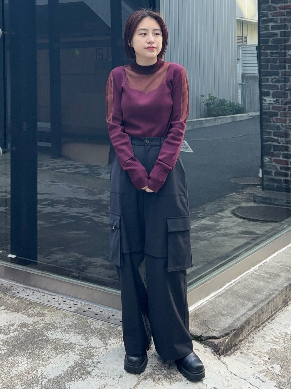 「シアーニット、春コーデ、パンツスタイル」｜「UNITED TOKYOのクレールシアーニット（ニット/セーター、ブラウン系）」を使った、Yukaさん（レディース・152cm）の冬コーディネートの1枚目の写真