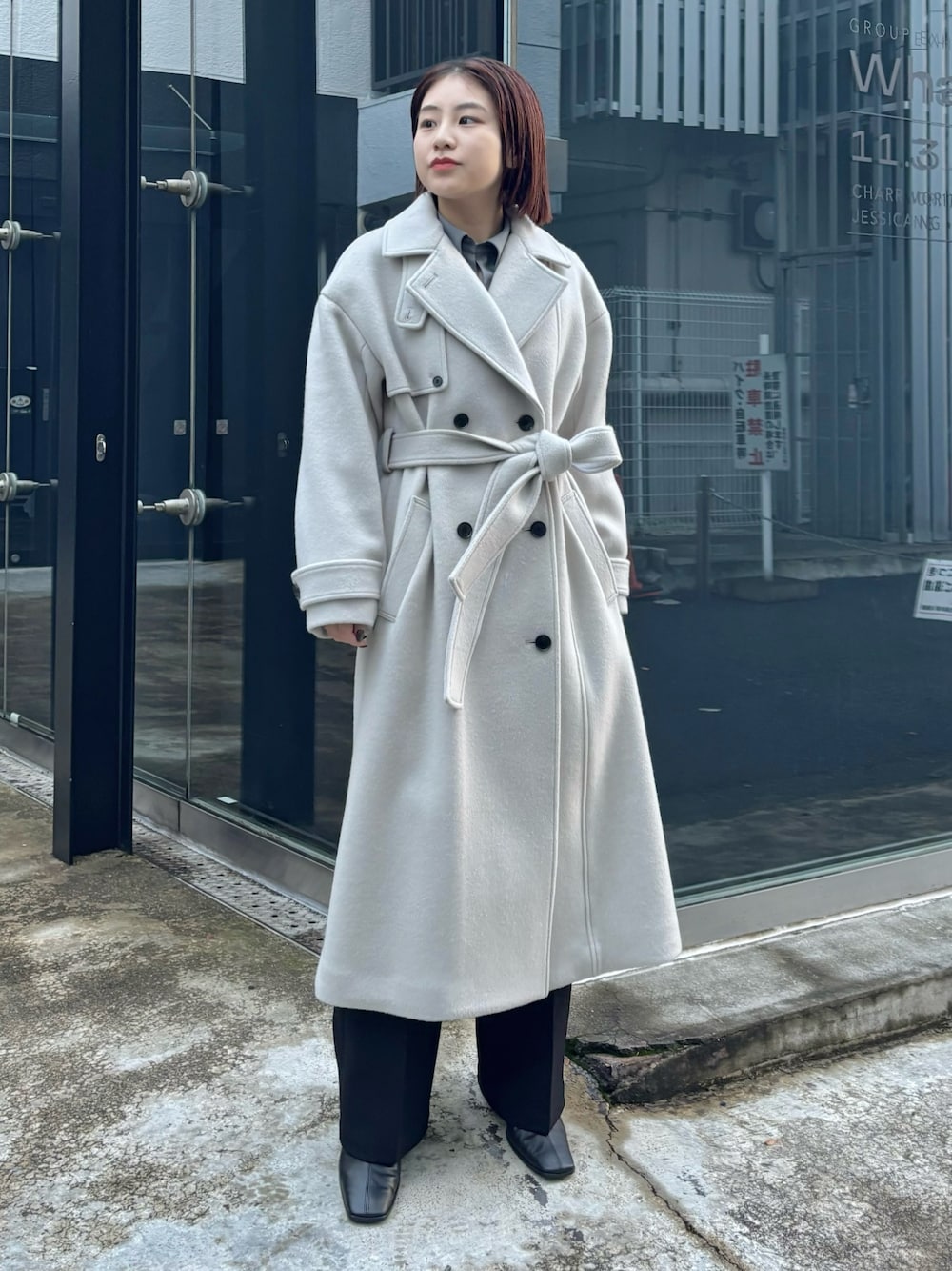 「冬アウター、コート、UNITEDTOKYO」｜「UNITED TOKYOのビッグカラーコート（ステンカラーコート、ホワイト系）」を使った、Yukaさん（レディース・152cm）の冬コーディネートの1枚目の写真