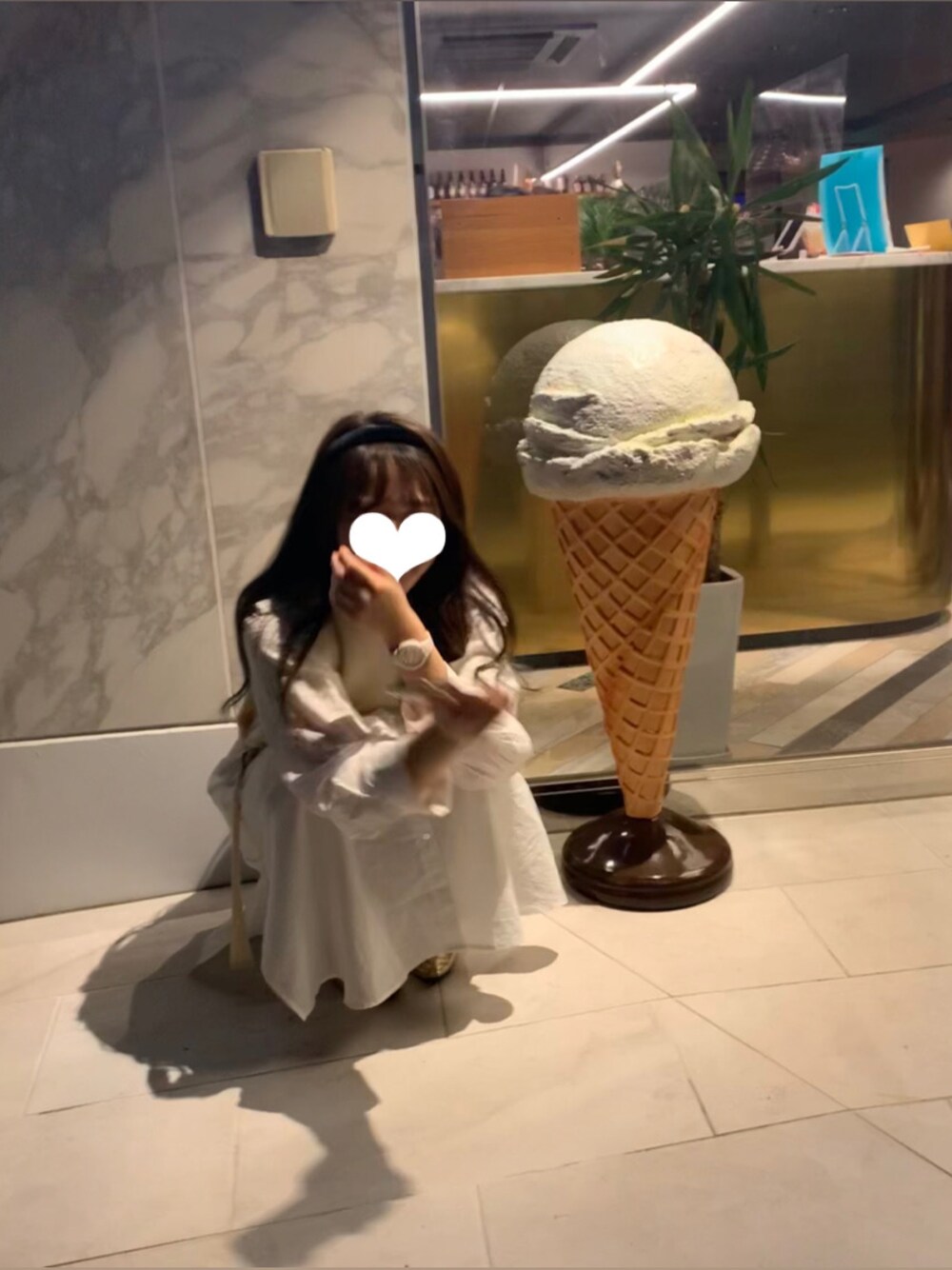 「ゆるコーデ、白、かわいい」｜「w closetのアイテム（ワンピース/ドレス、ホワイト系）」を使った、asmさん（レディース・160cm）の春コーディネートの1枚目の写真