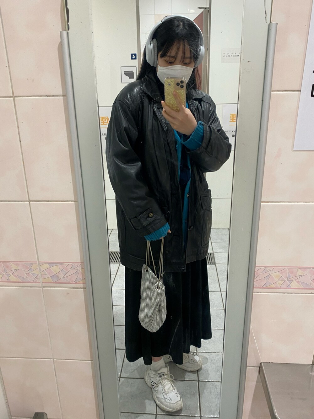 「高身長女子、スニーカー、プチプラコーデ、着回しコーデ、おしゃれさんと繋がりたい、ootd、コーディネート、カーディガン、モヘアカーディガン」｜「NEW BALANCEのアイテム（スニーカー、ホワイト系）」を使った、damspさん（レディース・165cm）の冬コーディネートの1枚目の写真