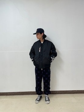 「DANKE SCHON（ダンケシェーン）のアイテム（MA-1）」を使った、大内陽心さん（メンズ・173cm）の冬コーディネート