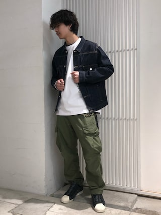 BlackEyePatchのデニムジャケットを使った人気ファッション