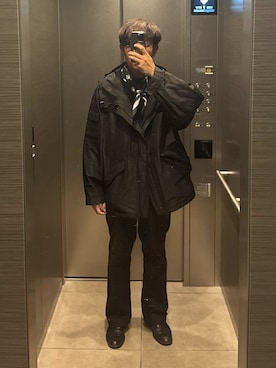 「COMOLI（コモリ）のComoli cotton twill suit set-up pants（スラックス、ブラック系）」を使った、Jimmy Wangさん（メンズ・170cm）の夏コーディネート