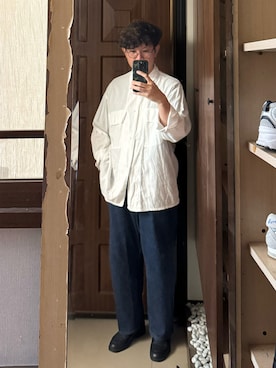 「COMOLI（コモリ）のComoli ox CPO shirt white（シャツ/ブラウス、ホワイト系）」を使った、Jimmy Wangさん（メンズ・170cm）の夏コーディネート