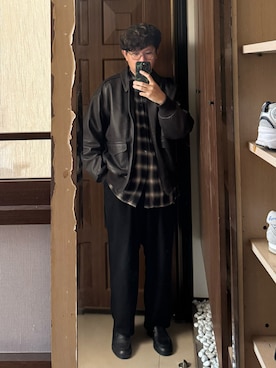 「COMOLI（コモリ）のアイテム（シャツ/ブラウス、ブラック系）」を使った、Jimmy Wangさん（メンズ・170cm）の夏コーディネート