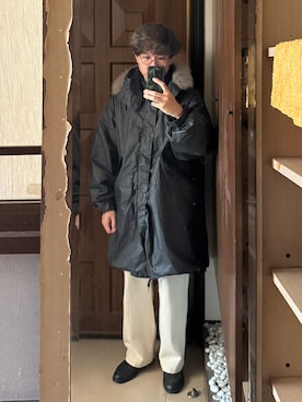 「アイテム（ミリタリージャケット）」を使った、Jimmy Wangさん（メンズ・170cm）の秋コーディネート