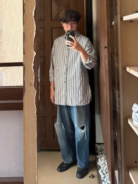 「COMOLI（コモリ）のアイテム（パンツ）」を使った、Jimmy Wangさん（メンズ・170cm）の夏コーディネート