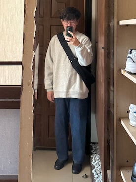「COMOLI（コモリ）のComoli crewneck sweat grey（スウェット、グレー系）」を使った、Jimmy Wangさん（メンズ・170cm）の夏コーディネート