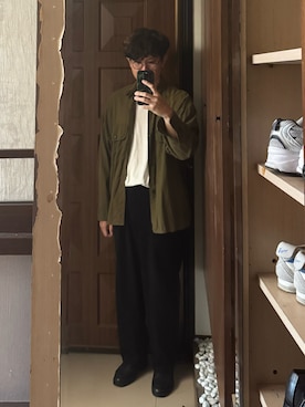 「COMOLI（コモリ）のComoli beta-Cham CPO shirt olive（シャツ/ブラウス、グリーン系）」を使った、Jimmy Wangさん（メンズ・170cm）の夏コーディネート