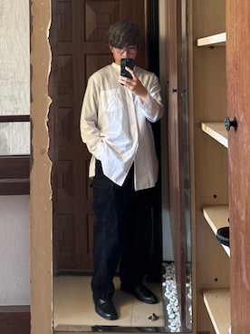 「COMOLI（コモリ）のComoli black denim BDU pants（チノパンツ、ブラック系）」を使った、Jimmy Wangさん（メンズ・170cm）の夏コーディネート