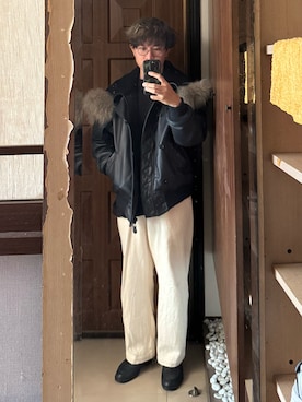 「アイテム（ミリタリージャケット）」を使った、Jimmy Wangさん（メンズ・170cm）の秋コーディネート