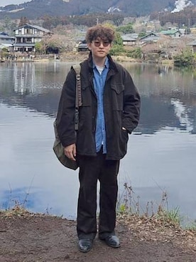 「COMOLI（コモリ）のアイテム（パンツ）」を使った、Jimmy Wangさん（メンズ・170cm）の夏コーディネート
