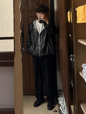 「COMOLI（コモリ）のアイテム」を使った、Jimmy Wangさん（メンズ・170cm）の夏コーディネート