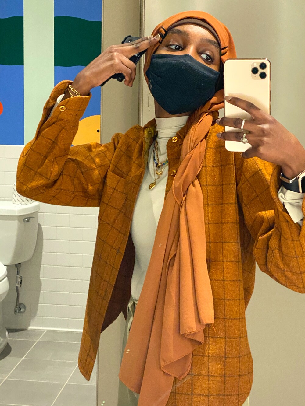 「PENDELTON、NYC」｜「PENDLETONのアイテム（ビジネスシャツ、ゴールド系）」を使った、mlmlmlmlmlmlさん（レディース・163cm）の春コーディネートの1枚目の写真