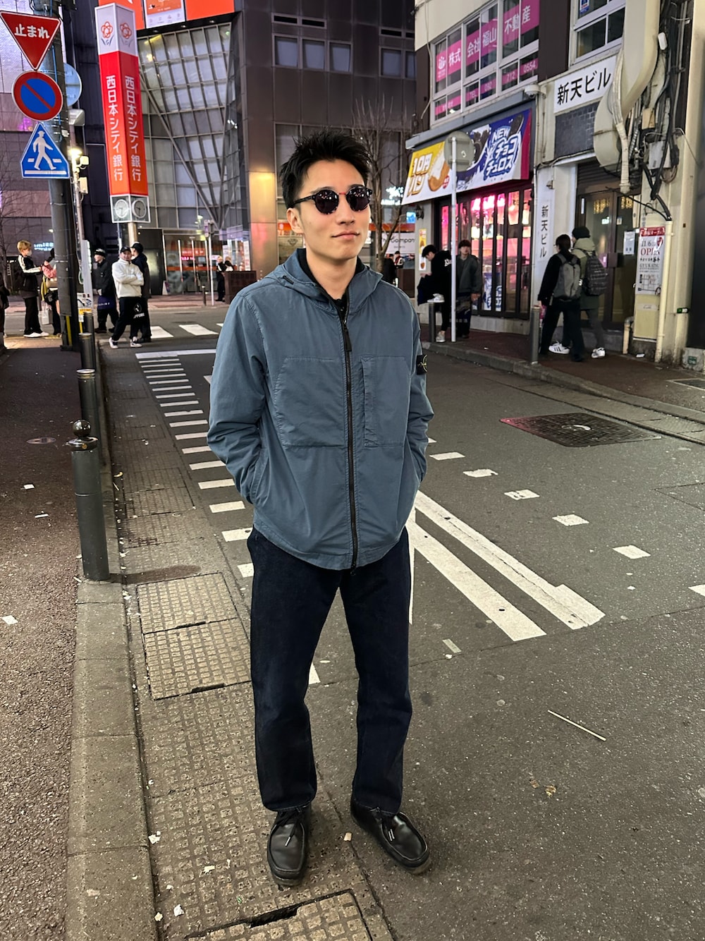 STONE ISLANDのナイロンジャケットを使った人気ファッション